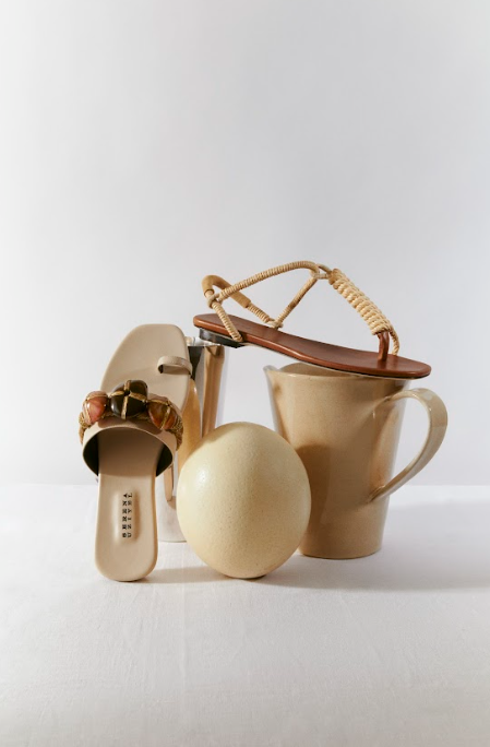 Iris Camello Flat Toe Sandal