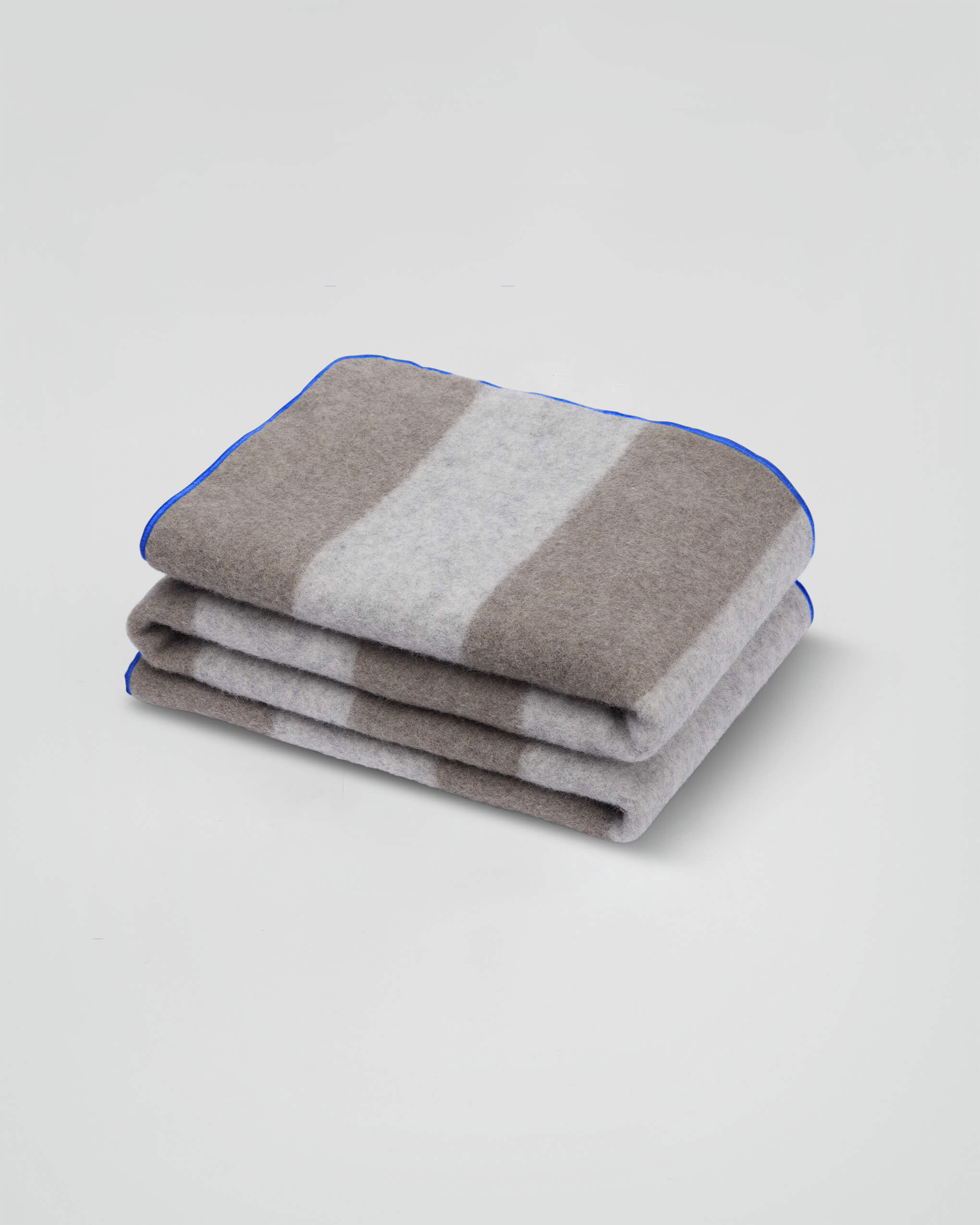Merino Deken Royal Blue - SUITE702