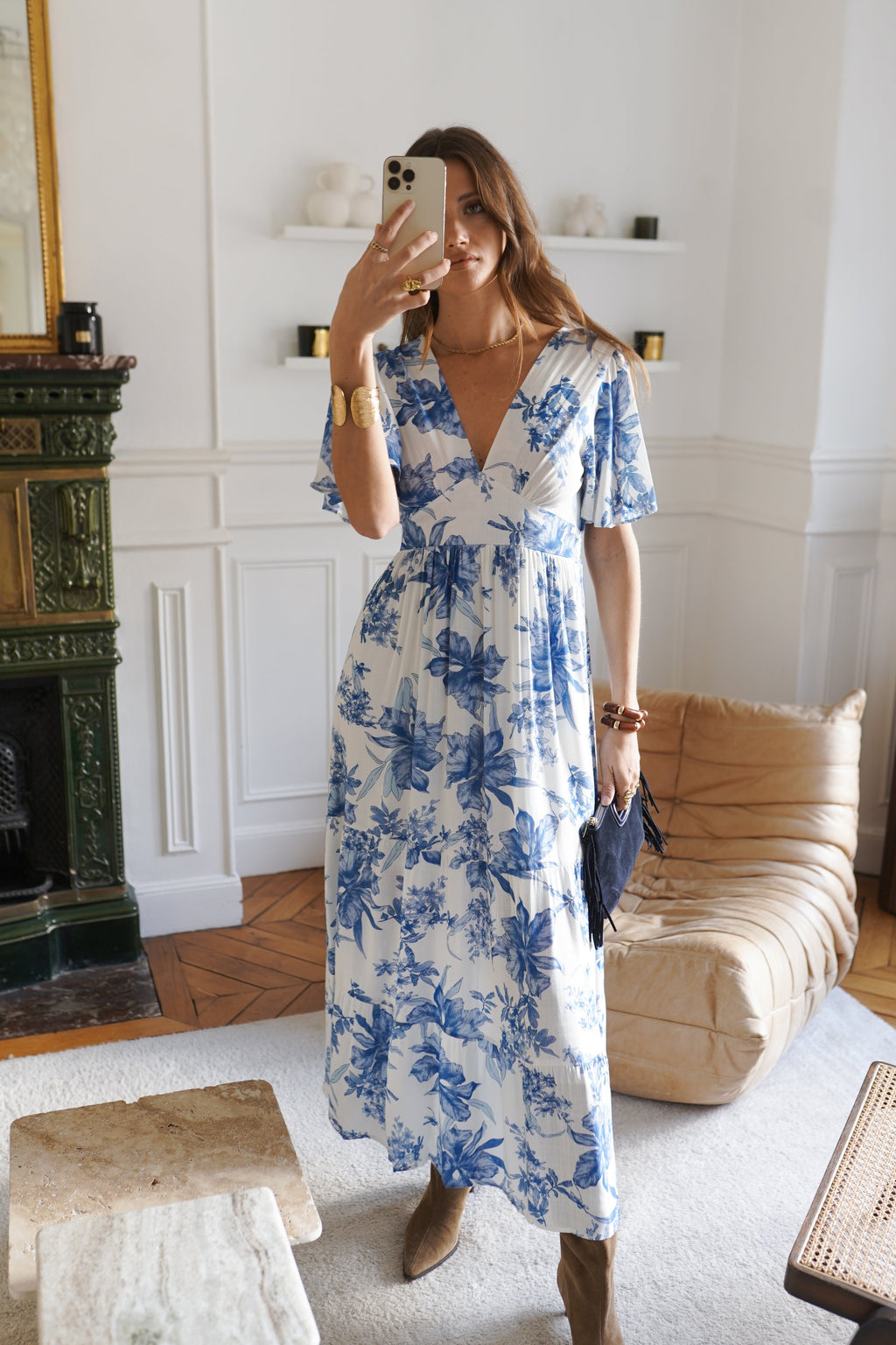 Robe Anong