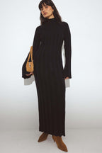 Robe Longue En Maille Côtelée À Col Roulé Noir