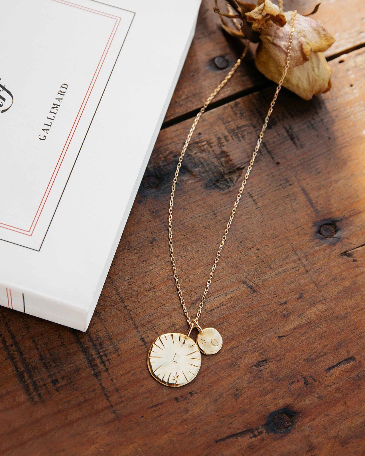 La médaille Initiale précieuse - en vermeil - argent et or 24 carats - 20mm Médailles SYLVAIN COMPAGNON