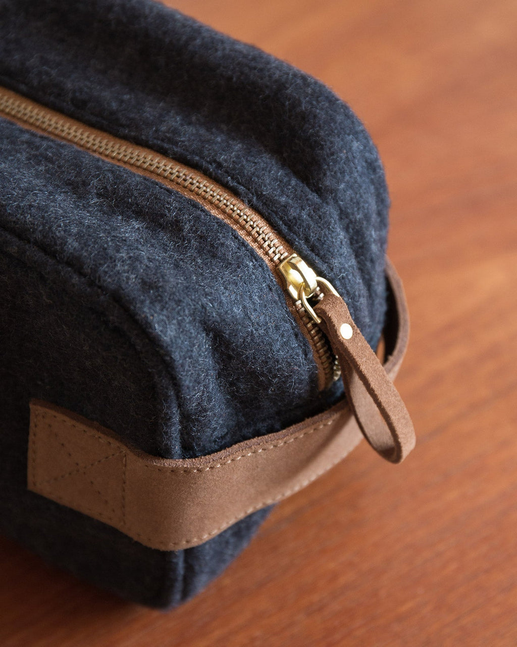 La Trousse De Toilette Grand Frère En Laine - Gris Anthracite
