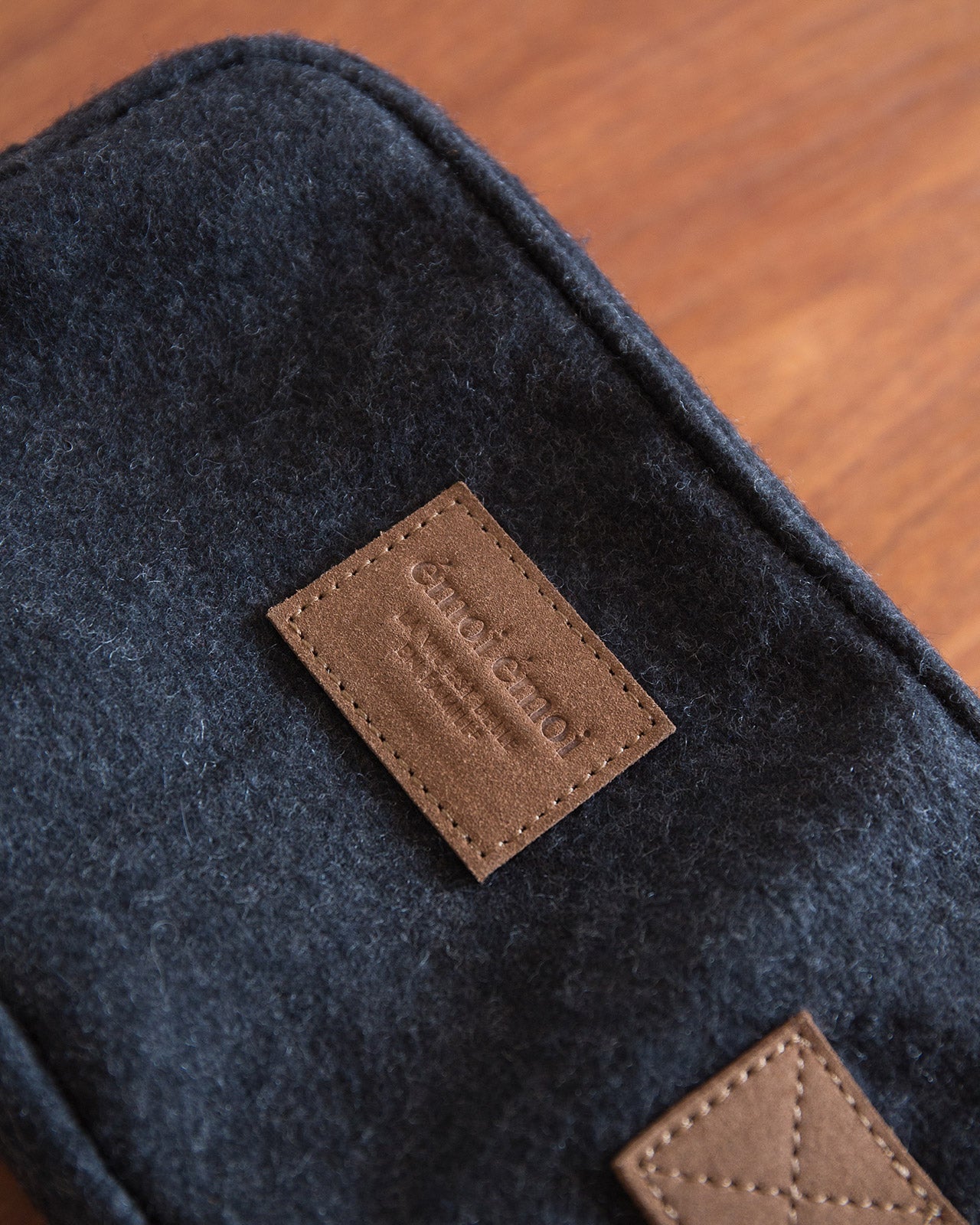 La Trousse De Toilette Grand Frère En Laine - Gris Anthracite