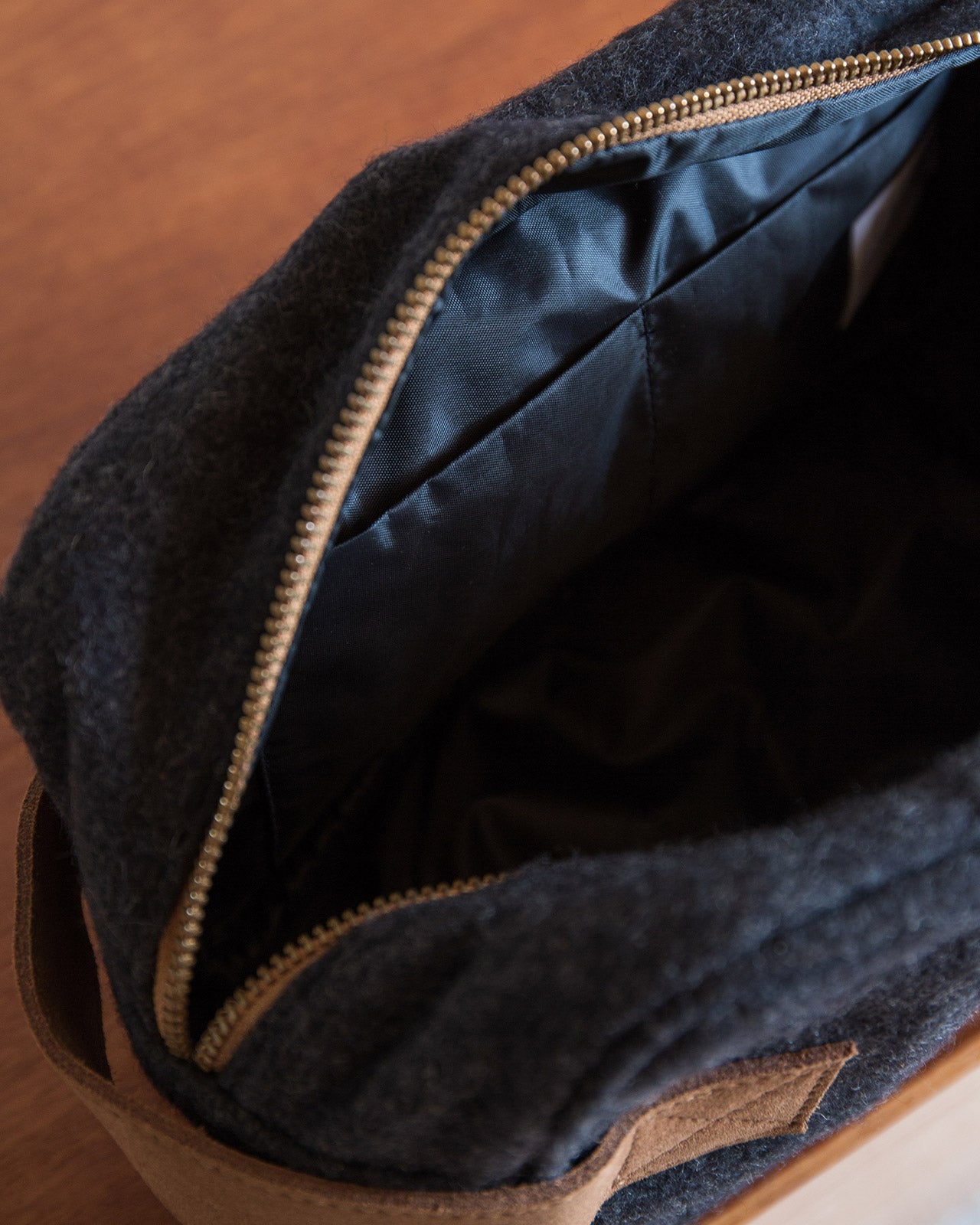 La Trousse De Toilette Grand Frère En Laine - Gris Anthracite