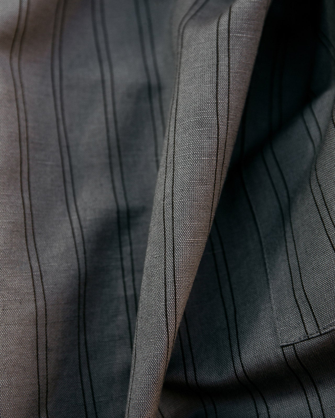 Le Tablier Grande Cheffe En Coton Et Lin - Rayures Gris Souris - Emoi Emoi - The Bradery