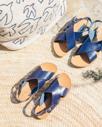 Les sandales enfant - en cuir bleu grecque - Théluto x émoi émoi Sandales Théluto