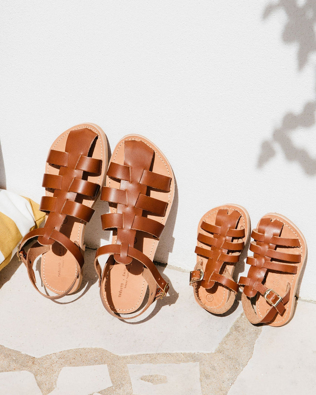Les Sandales Mathis Homme En Cuir Naturel - Théluto X Émoi Émoi