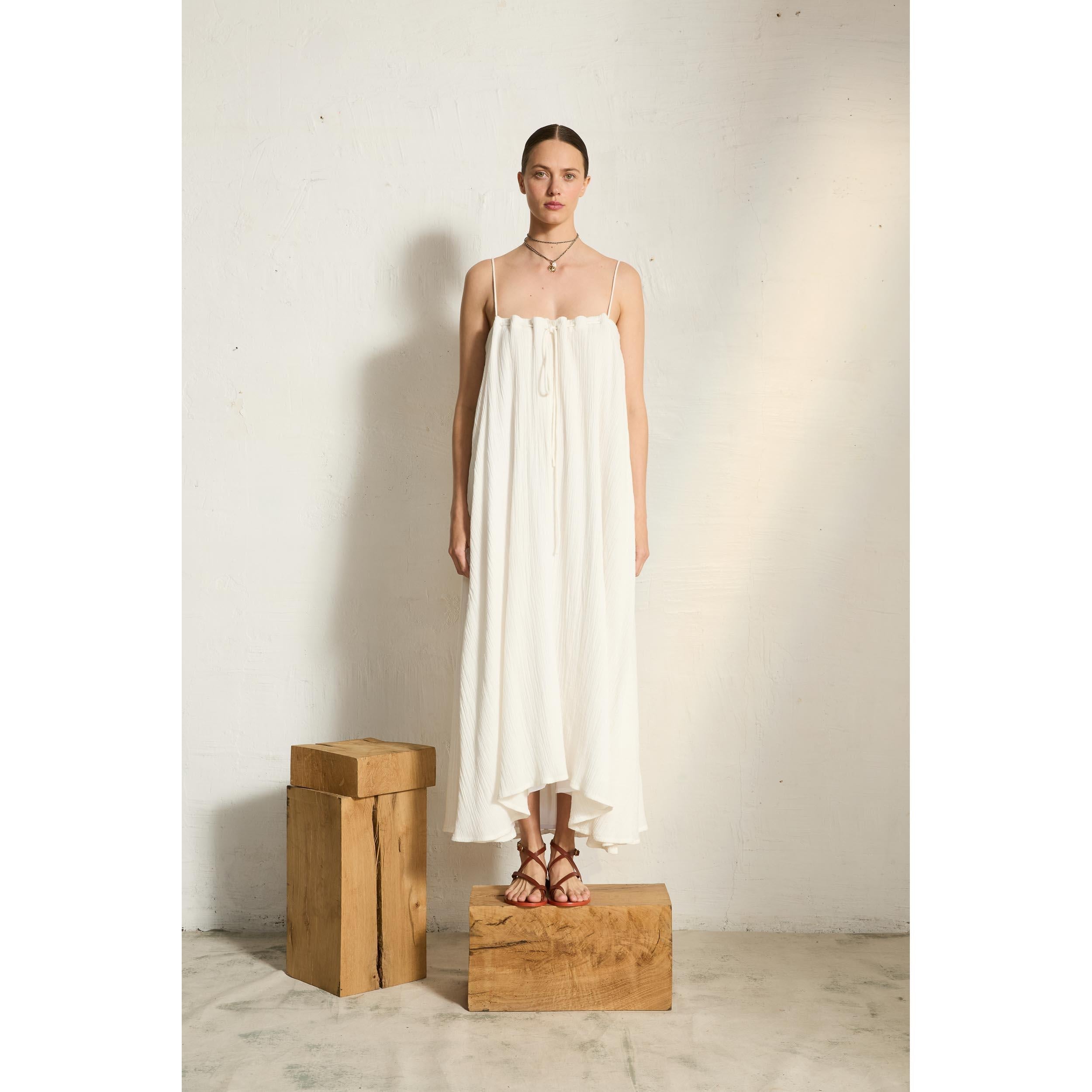Robe Cameron - White