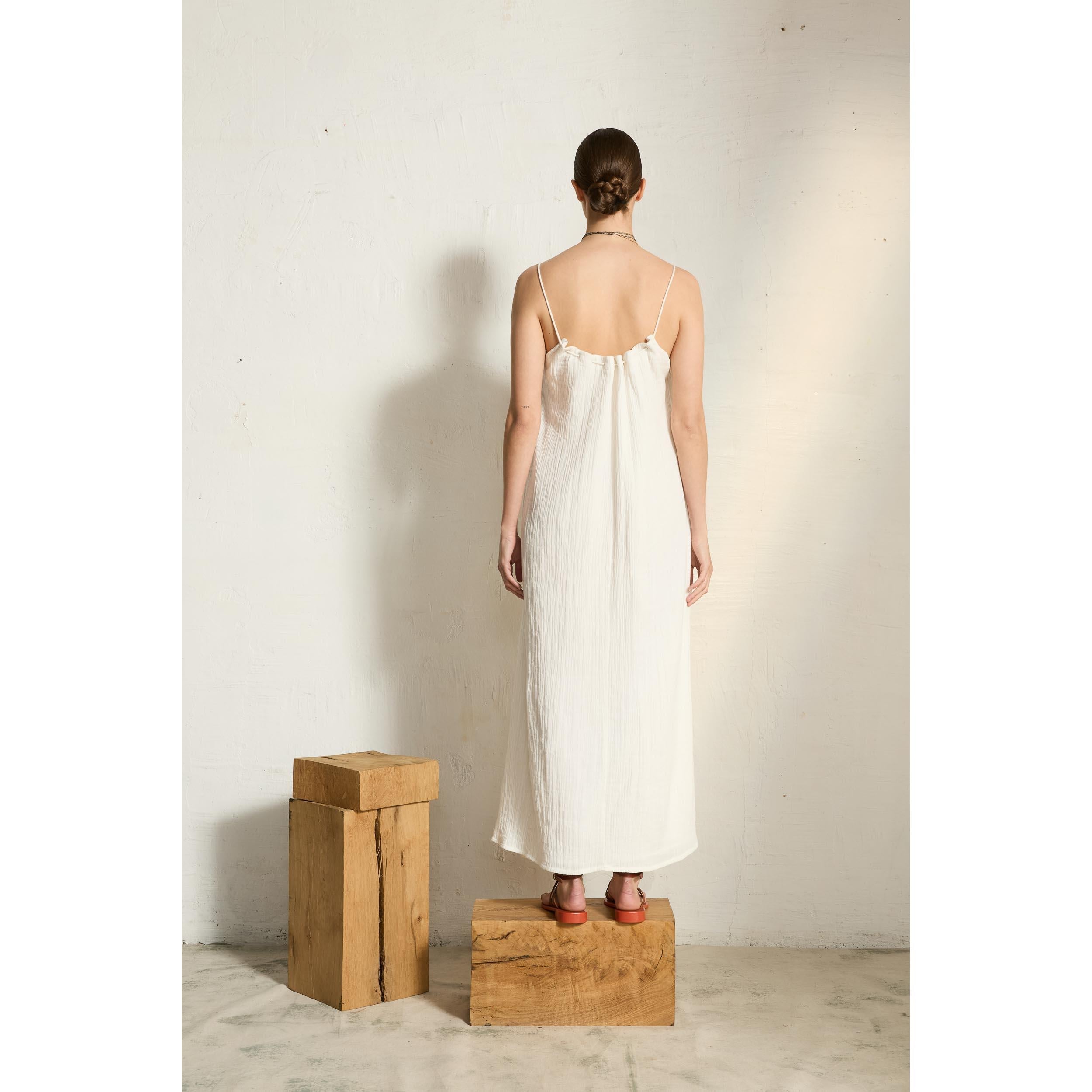 Robe Cameron - White