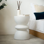 maupiti_table_appoint_chambre_chevet_beton_brut_blanc