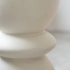 maupiti_table_appoint_matiere_brute_blanc_beton