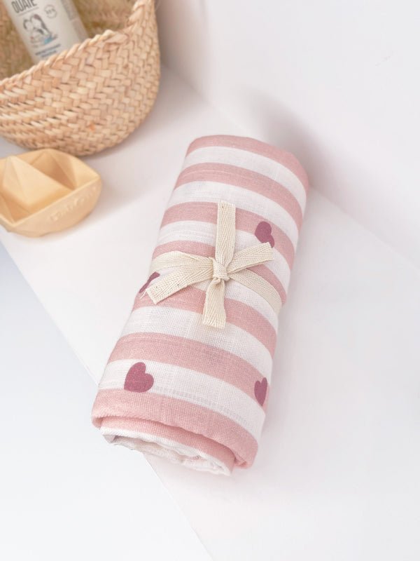 grand-lange-pour-bebe-en-coton-rose-coeur-rayure-milinane