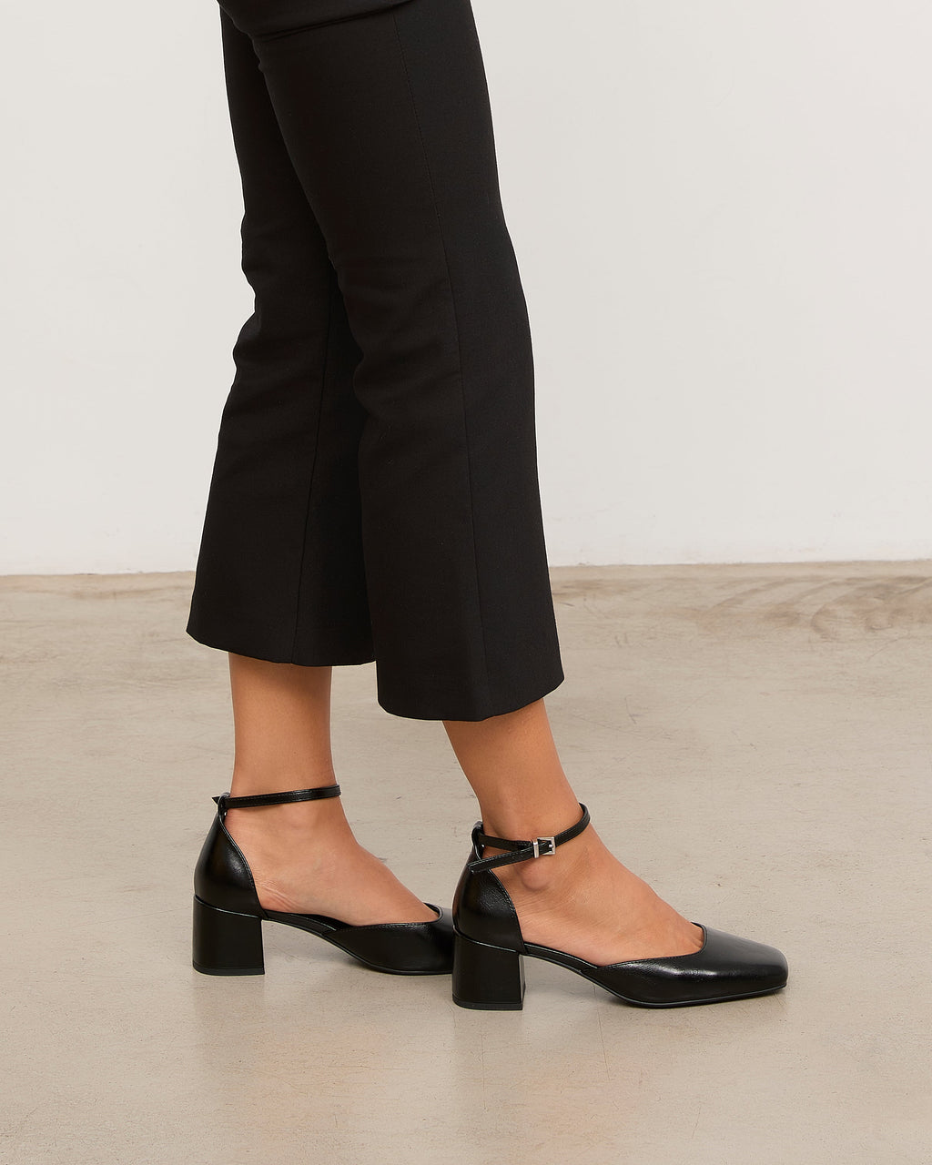 Mim shoes Tacón Cerrado AMBER NEGRO