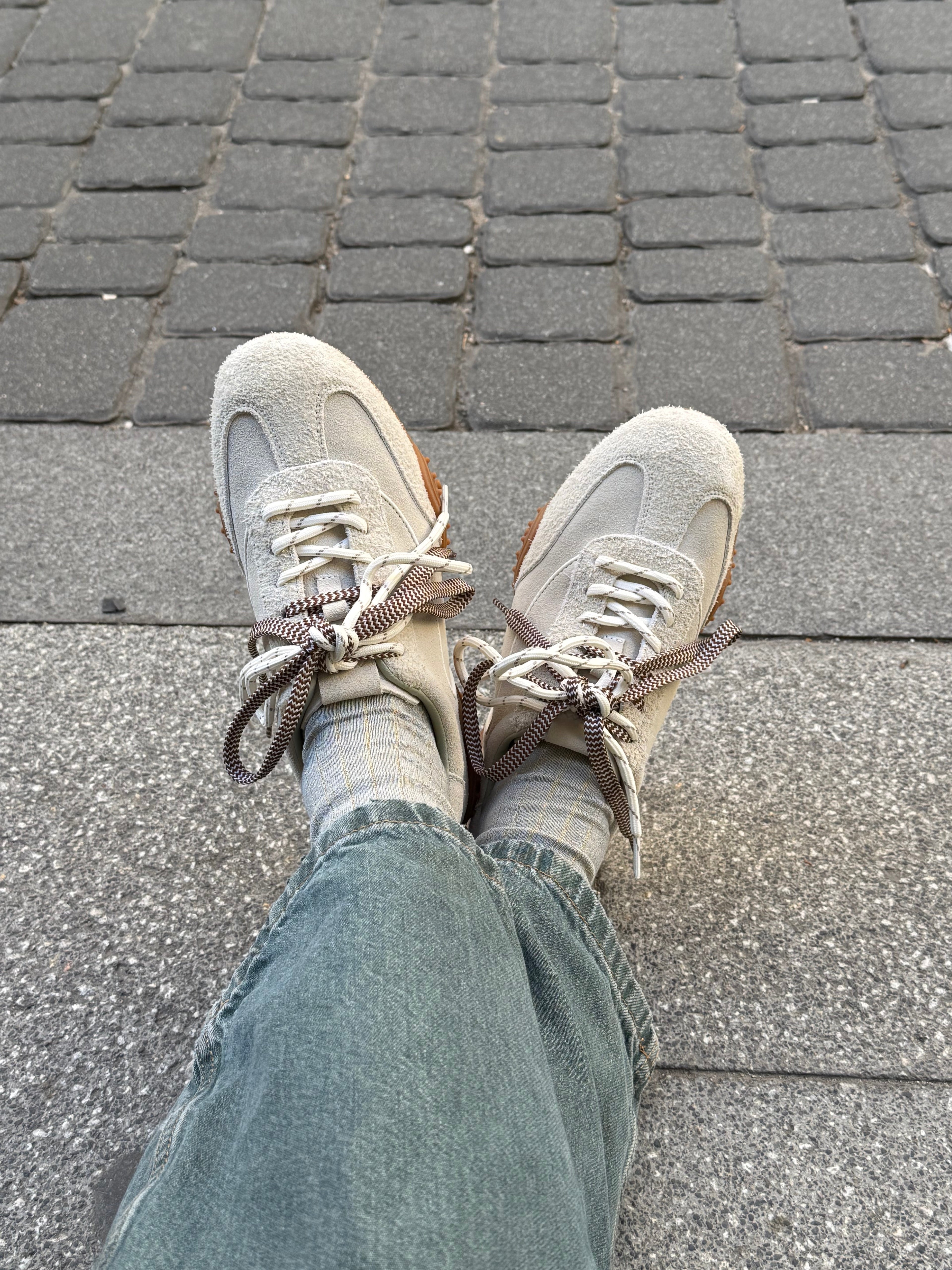 MIM Zapatilla GUTZ OFF WHITE