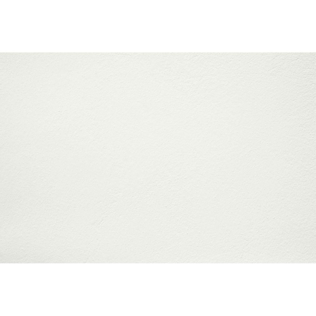 Peinture All star appliquée sur un mur - teinte blanc pur