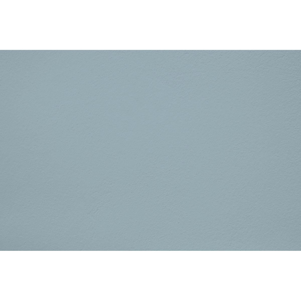 Peinture Cool pearl appliquée sur un mur - teinte bleu gris clair