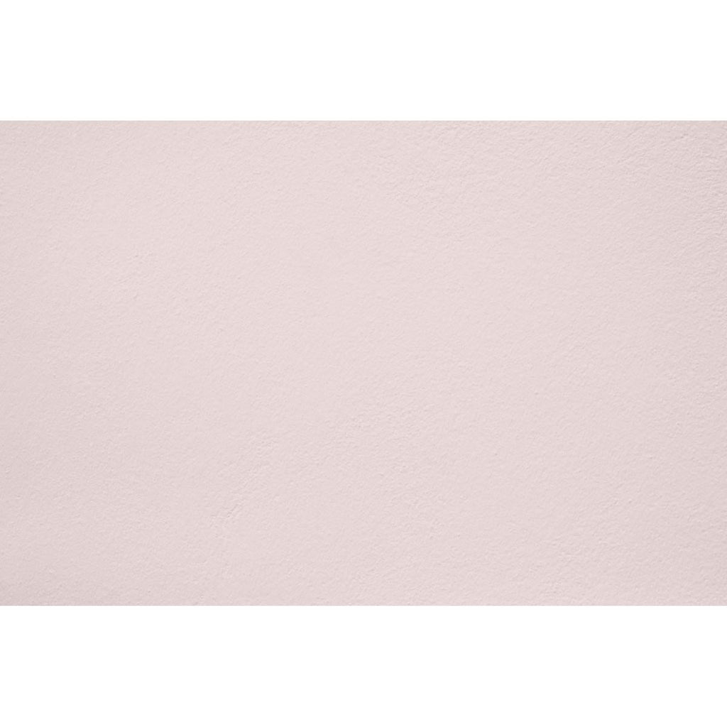 Peinture Scarlet drop appliquée sur un mur - teinte rose pale