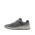 Baskets 880 - Gris