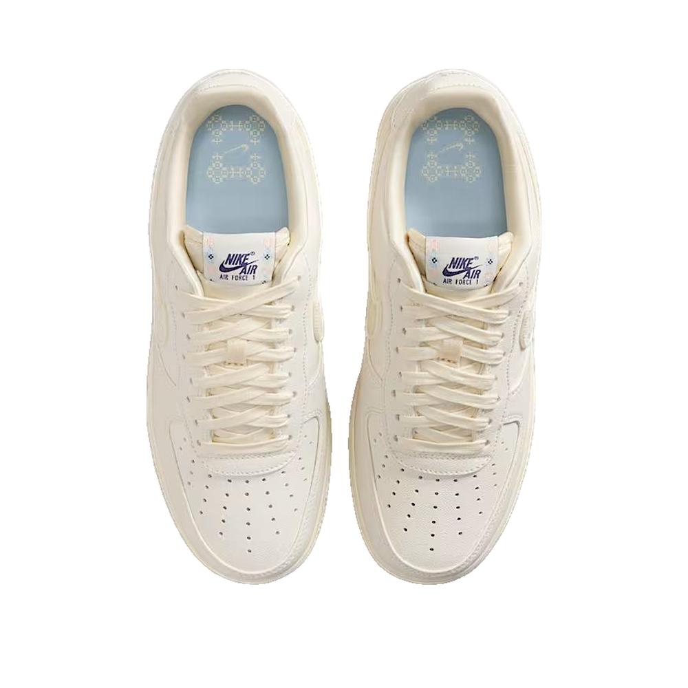 Baskets Air Force 1 '07 LX - Blanc