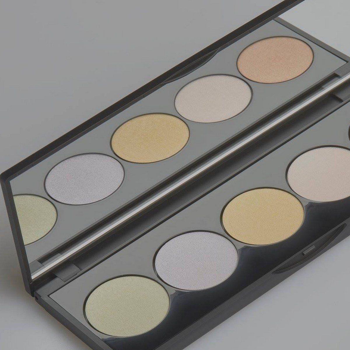 Palette Correctrice - Charbon Actif - Korres - Korres - The Bradery