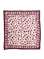 petit-foulard-oscar-50-par-50-enfant-adulte-graou-milk-rose-leopard-motif-milinane