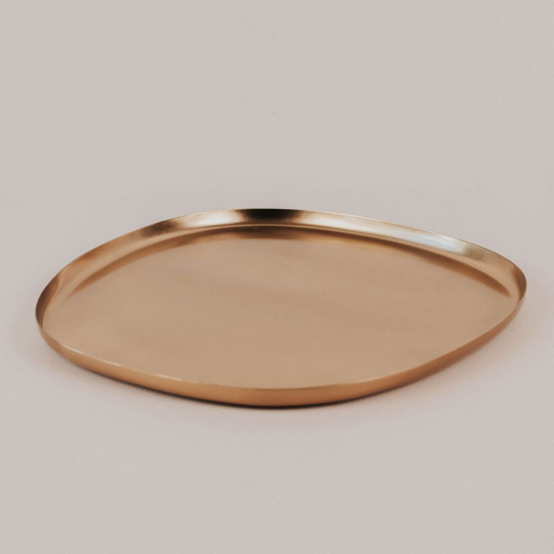 plateau-metal-dore-forme-arrondie