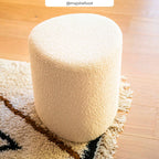 pouf triangulaire tissu boucle biege emmy