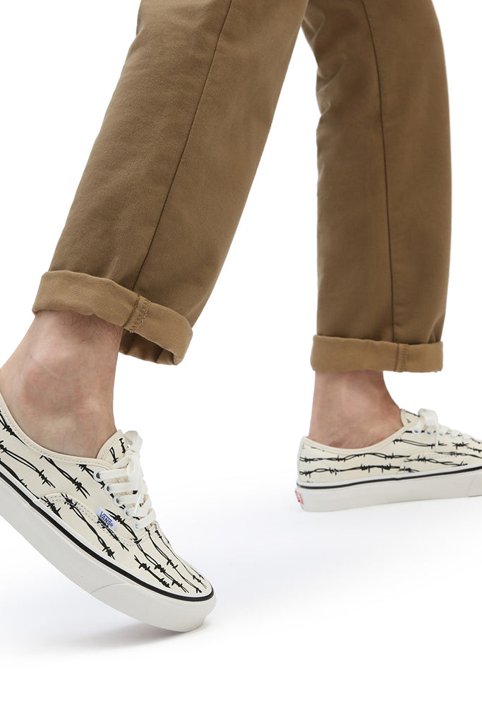 Baskets Authentic 44 Dx - Ecru Et Noir - Mixte