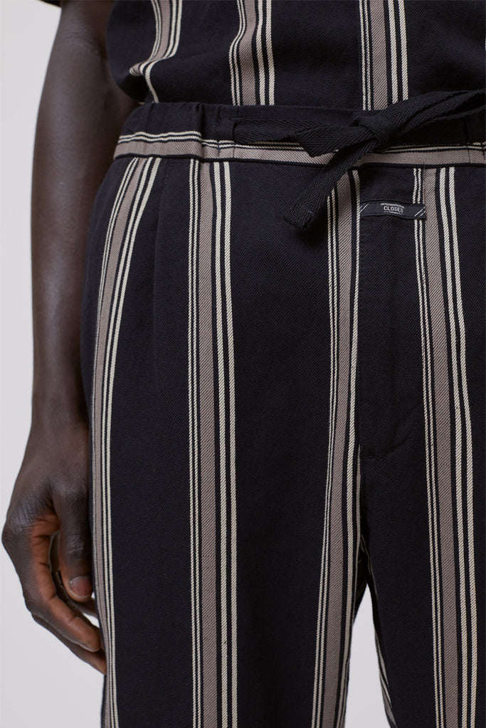 Closed - Pantalon Regular En Lin Noir - Homme