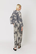 Jogging Artwork - Grey/Off White