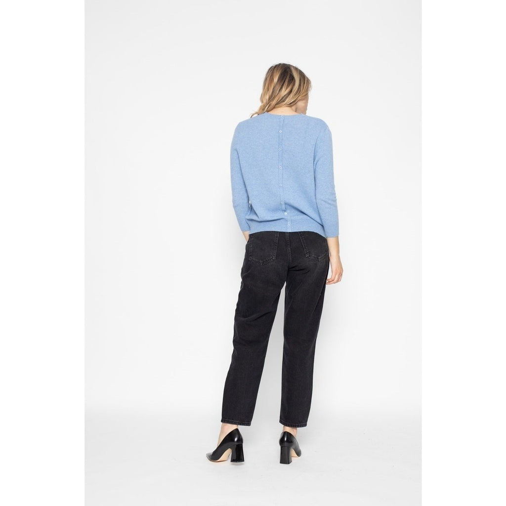 Pull Col Rond Avec Boutons Dans Le Dos Vanessa Bleu Ciel, 100% Cachemire, 2 Fils, Jersey - Femme - Perfect Cashmere - The Bradery