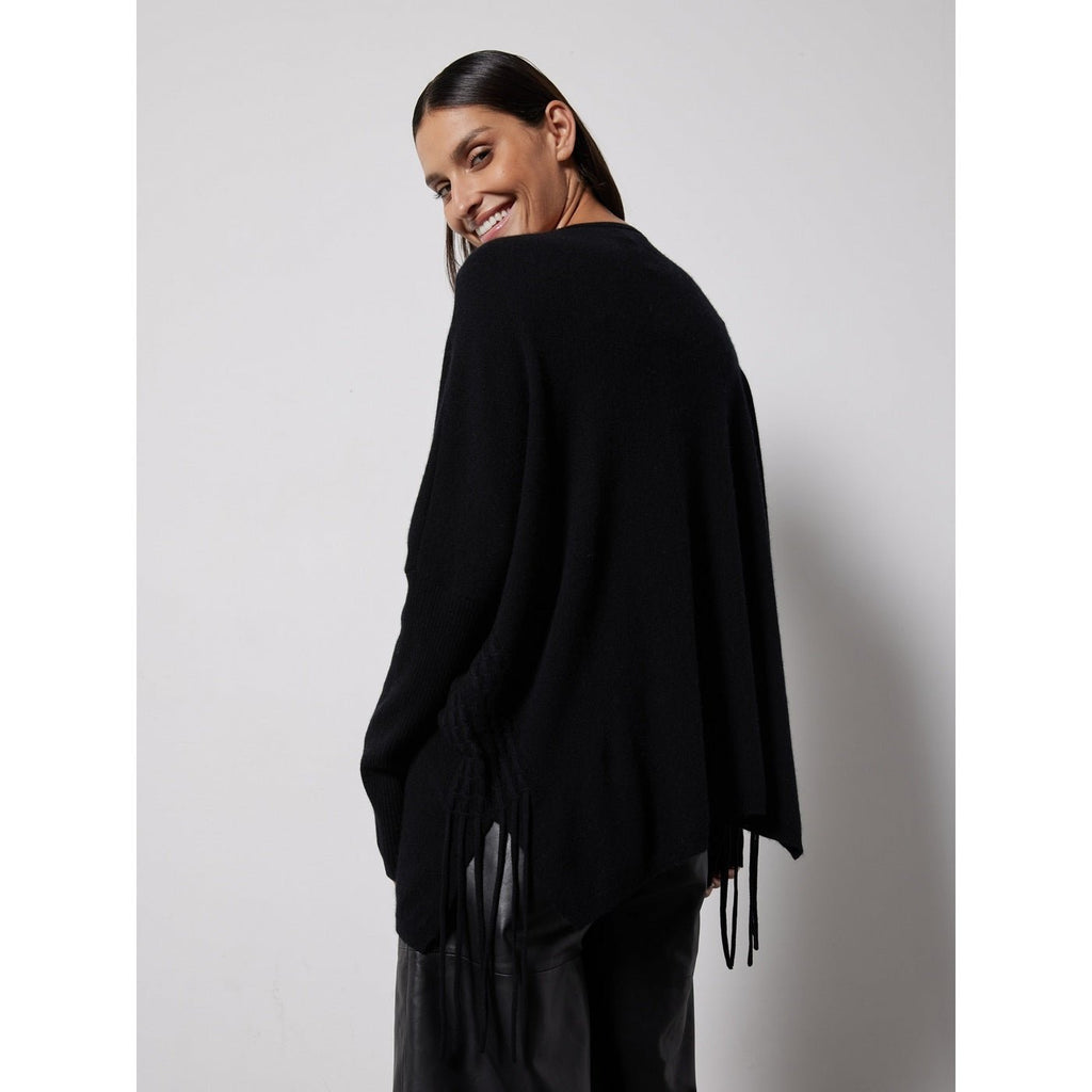 Pull - Etila - Noir - NOTSHY - The Bradery