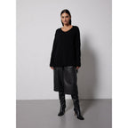 Pull - Etila - Noir - NOTSHY - The Bradery