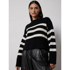 Pull - Ivana - Noir - NOTSHY - The Bradery