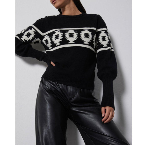 Pull - Masha - Noir - NOTSHY - The Bradery