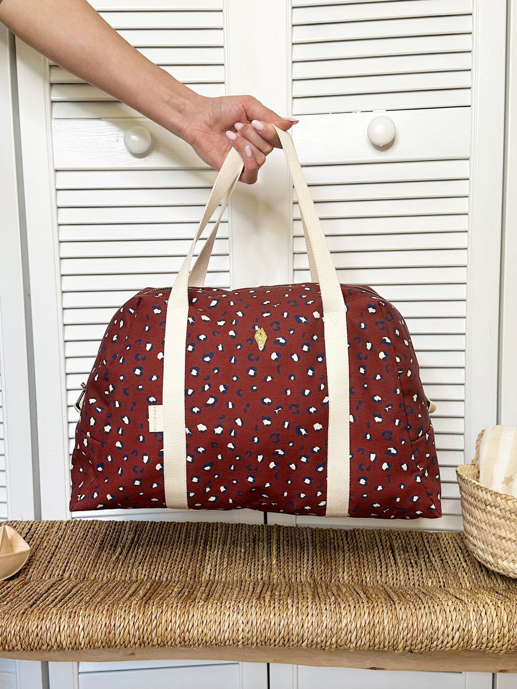 sac-a-langer-maternite-maman-joseph-graou-brique-bordeaux-milinane-ambiance
