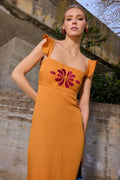 Robe Samira Caldera
