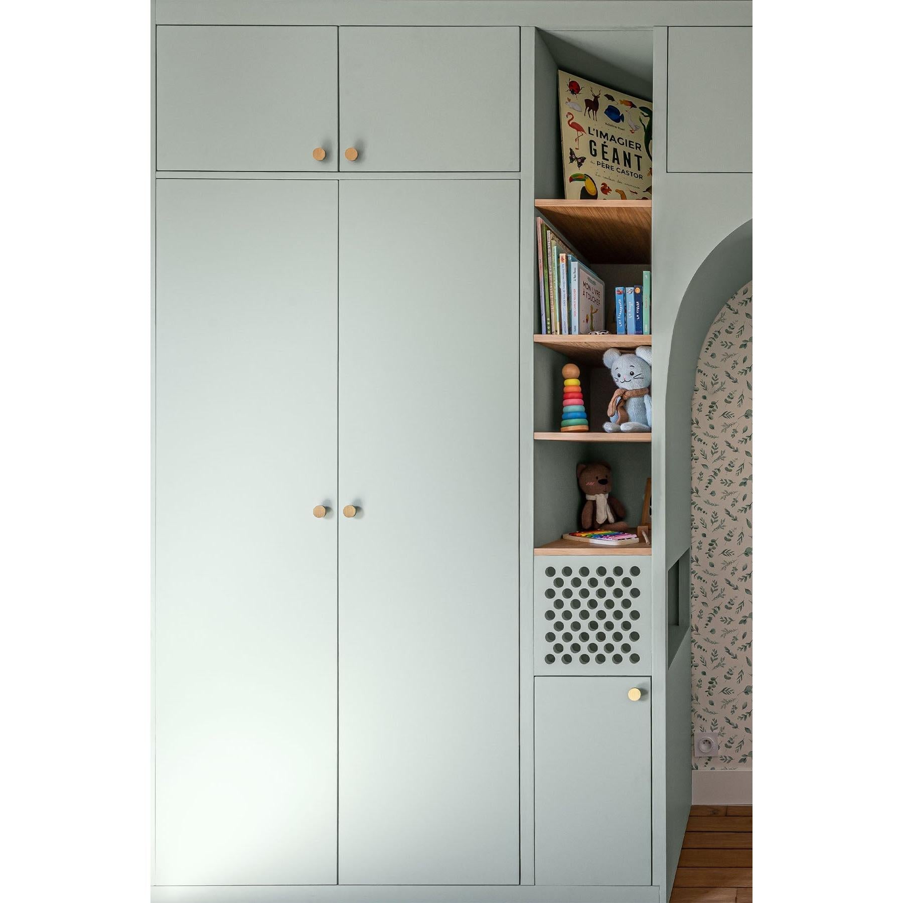 Inspiration déco : ambiance 2 avec la peinture Green clay - teinte vert de gris clair || @gilonne_kervella